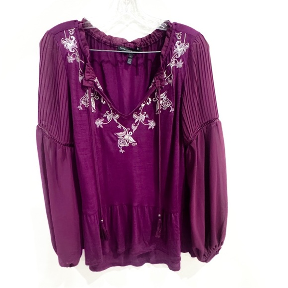 White house black market boho floral embroidered tassel top ❤️ - Picture 3 of 7